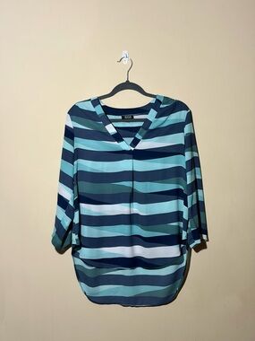 a.n.a Women’s Size Medium 3/4 Sleeve Multicolor Blue Striped High Low Blouse